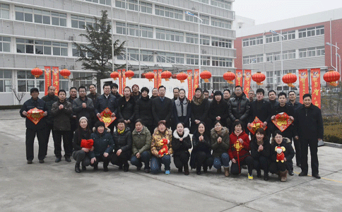 恒鑫化工全體員工祝新老客戶新春快樂(lè)，事業(yè)興旺！